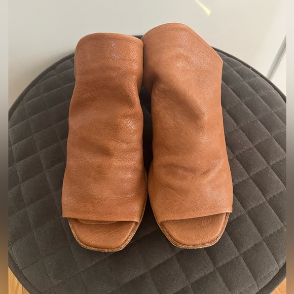 Mimosa genuine soft, full grain leather peep toe mule-small heel-size 6 US - Picture 6 of 10